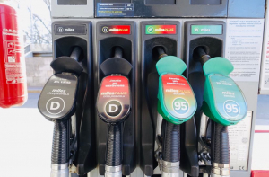 Карчевскис: «Водителям надо просто верить латвийским заправкам!»