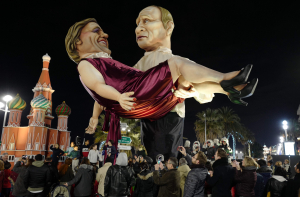 Трамп, Макрон и Путин в образе киногероев: в Ницце начался ежегодный карнавал