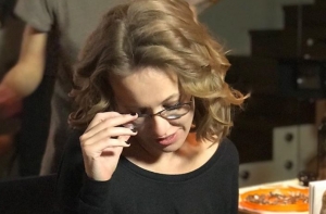 «Бомжи и крысы в самом центре города»: Собчак возмутилась состоянием Парижа