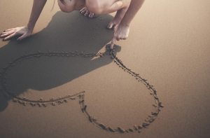 600 евро! На Канарских островах ввели штрафы за рисунки на песке