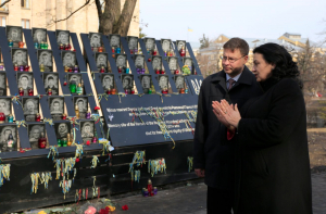 Домбровскис обещает дальнейшую помощь Украине: на подходе транш в 500 млн евро