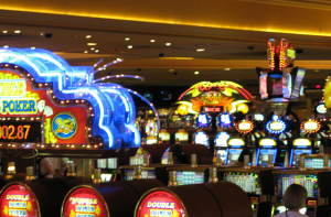 Из микрорайонов Риги могут исчезнуть 200 игорных залов