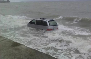 Необычные ДТП и впечатляющие аварии