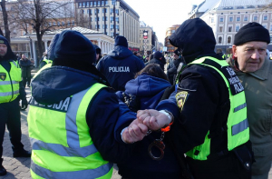 Спецслужба: 16 марта в Риге могут быть активны радикалы