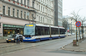 Эксперимент! В рижском транспорте появятся контролеры «в штатском»