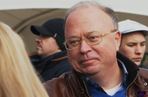 «Он - клоун»: Андрей Караулов об Алексее Навальном