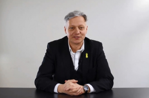 «Побег» продолжается: публицист Отто Озолс баллотируется в ЕП