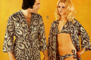 Одинаковые наряды парочек, которые были популярны в 70-х