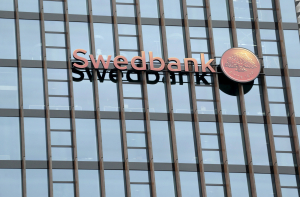 Twitter: сбой в Swedbank показал, что деньги лучше всего хранить в носках