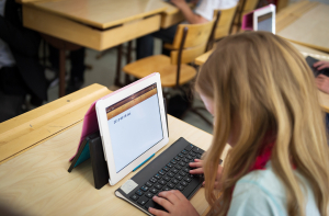 Профессор: образование в Латвии забыто, и это прискорбно