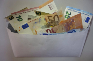 Яунземе: важно не допустить увеличения налоговых долгов