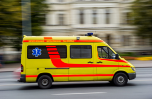 Следовал рекомендациям по телефону: мужчина спас свою жену от смерти