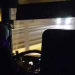 Болтал по телефону и рулил! Пассажирку возмутило поведение водителя автобуса