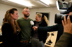 В Нидерландах врач тайно оплодотворил десятки пациенток