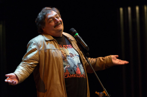 Писатель Быков считает, что попал в больницу из-за отравления