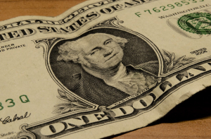 Расходы на дебаты Зеленского и Порошенко оценили в миллион долларов