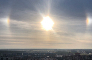 Латвийцы делятся фотографиями редкого явления на небе