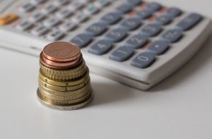 Глава VSAA: платите налоги – пенсии в конвертах никто выдавать не будет!