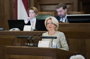 Зарплаты депутатов за март: самая большая - у Мурниеце