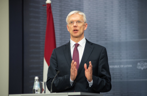 «Они хотят нас расколоть»: Кариньш указал на «фейки» из России