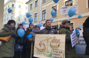 Учителя готовы провести забастовку уже в мае