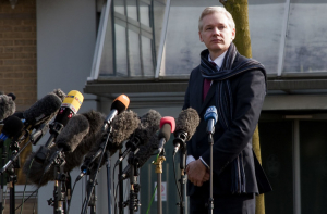 Джулиан Ассанж заявил о смертельной угрозе