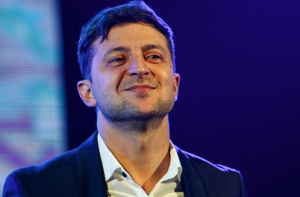 Избирателей Зеленского призвали поставить мировой рекорд по селфи