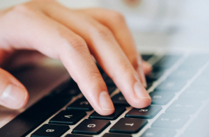 Прокуратура обвиняет интернет-педофила в 16 преступлениях