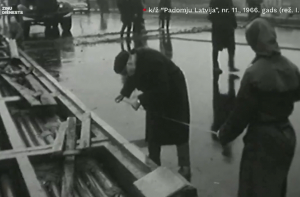 LTV публикует кадры открытия Деглавского моста в 1966 году