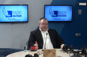 Офицер «Согласия» пристыдил Пабрикса за деление на «своих» и «чужих»