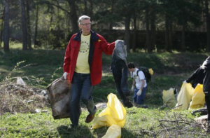 «Большая Толока»: Затлерс вышел собирать мусор, когда это еще было делом бомжей