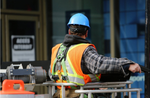 Рабсила в Латвии одна из самых дешевых в ЕС: хуже только в Румынии и Болгарии