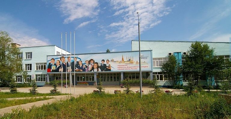 Ученик в Казани взял в заложники целый класс