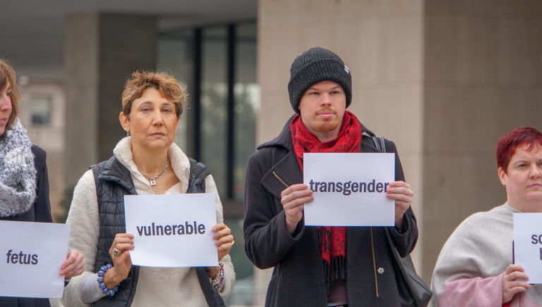 ВОЗ перестала считать трансгендерность болезнью