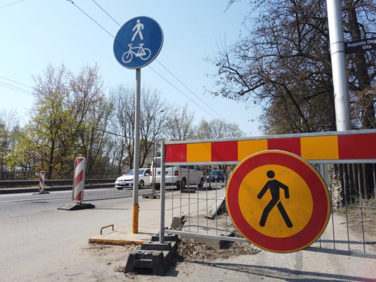 Деглавский мост откроют для транспорта уже на этой неделе