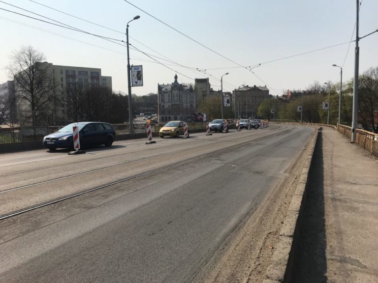 Транспорт курсирует через Деглавский мост — инцидентов нет