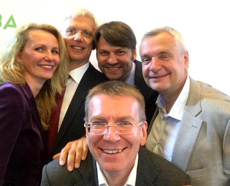 Политолог назвал «Новое Единство» профессиональными бюрократами