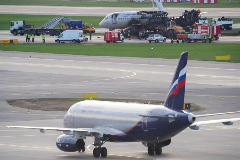 Вылетевший в Самару Superjet вернулся в Шереметьево