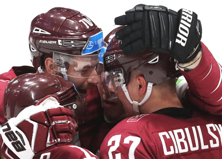 Латвия играет со Швецией: еще есть шансы на плей-офф