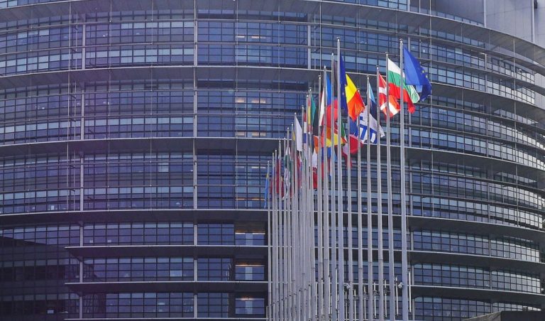 С миру по нитке: о чем судачат сегодня в сети
