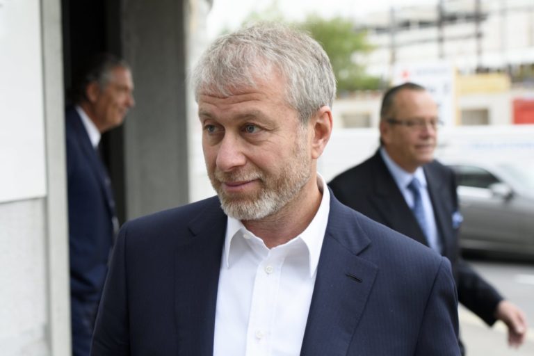 Абрамович сделал рекордное пожертвование на борьбу с антисемитизмом