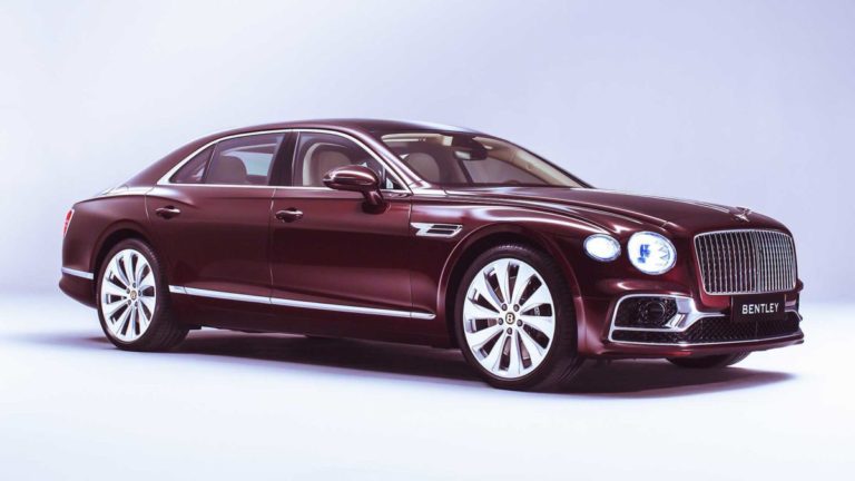 Bentley представила Flying Spur нового поколения