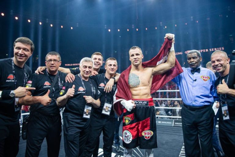 Бриедис официально признан новым чемпионом WBO в тяжелом весе