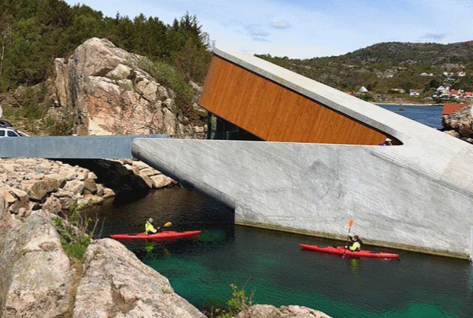 В Норвегии открылся первый в Европе подводный ресторан