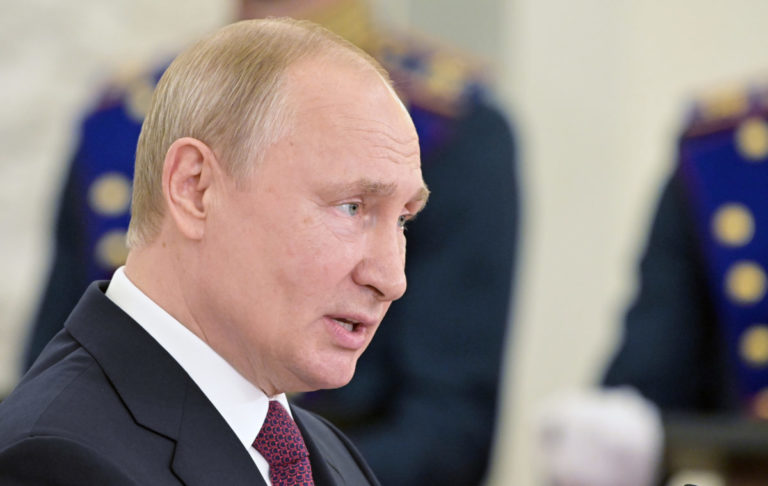 Полетели головы: Путин уволил генералов полиции из-за дела Голунова