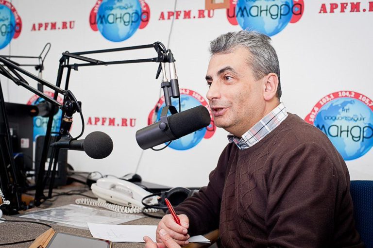 «Выборы есть, согласия нет»: Шлосберг призвал политическую элиту Латвии к диалогу