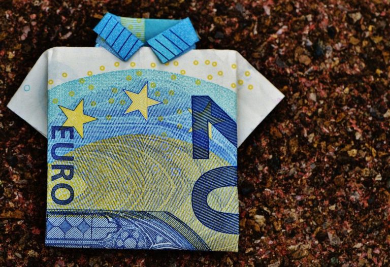 Общий долг предприятий общепита в Латвии — почти 30 млн евро