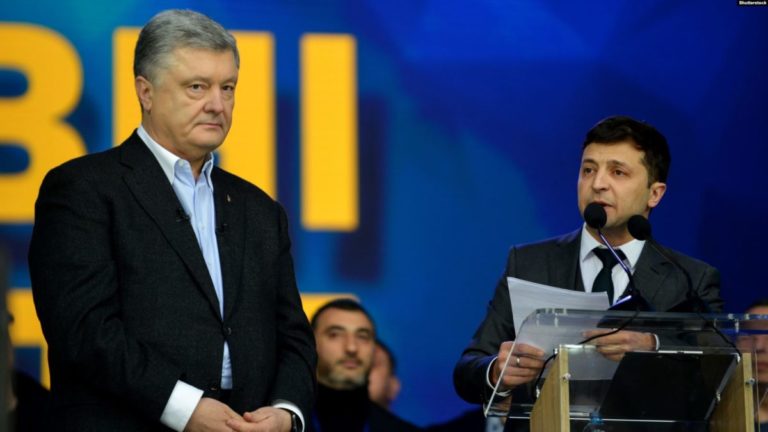 Порошенко заявил о готовности помочь Зеленскому с зарубежными визитами