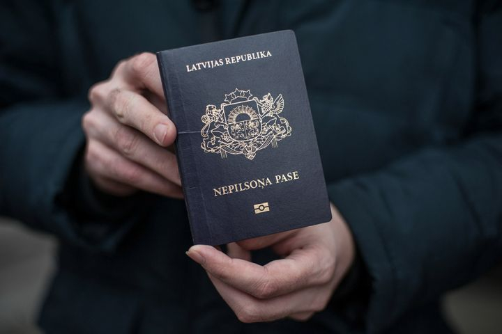 Из-за неявки депутатов законопроект о детях неграждан отложили