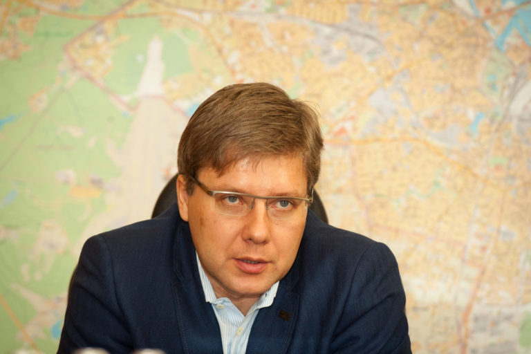 Ушаков: действия KNAB — это неуважение к Европарламенту